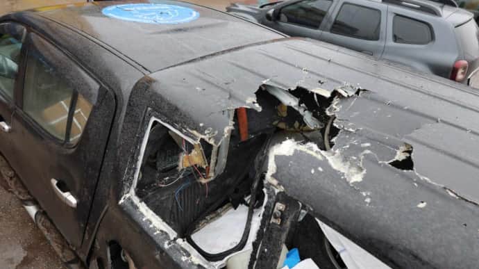 Авто волонтера в Часовом Яру атаковал дрон, съемочная группа УП уцелела