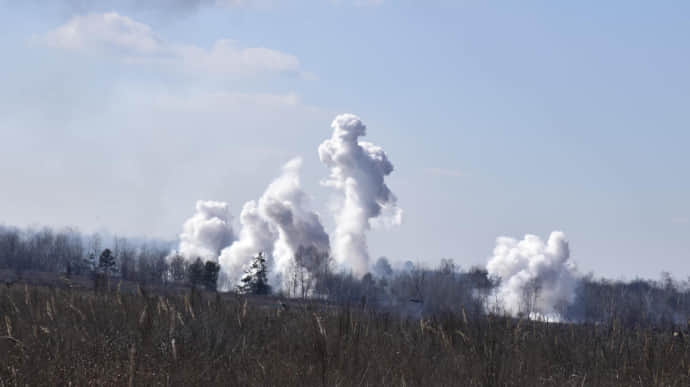 Ворог гатив по прикордонню Сумщини: зафіксовано понад 200 вибухів