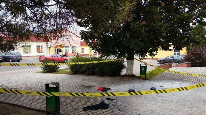 Умер мужчина, который поджог себя в Беларуси 