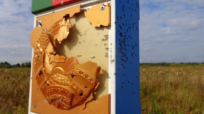 У Білорусі порушили у справу через пошкодження знаку на кордоні з Україною