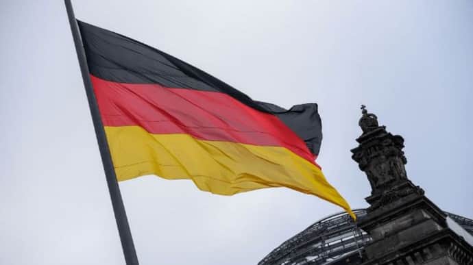 Germany sends new military aid package with armoured vehicles and missiles to Ukraine