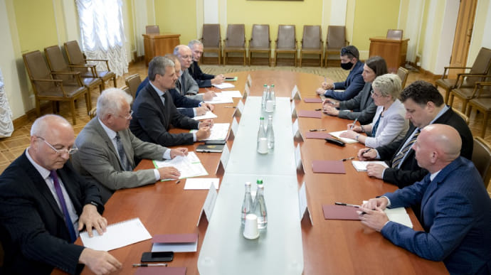 Украина и США уже договорились подписать три документа во время визита Зеленского