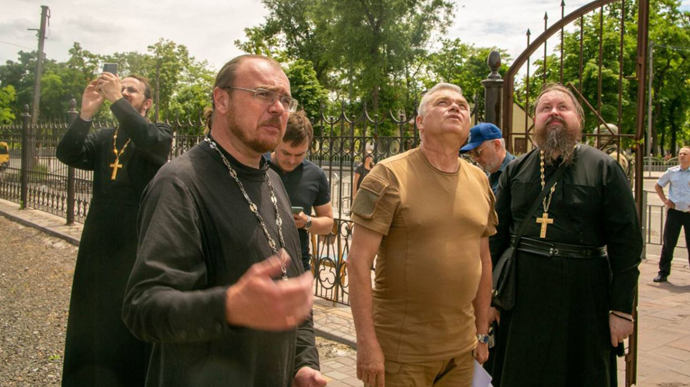 Mariupol: collaborators told to reopen churches and pray for Russian soldiers