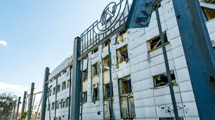 Россияне ударами из С-300 разрушили спорткомплекс Локомотив в Харькове