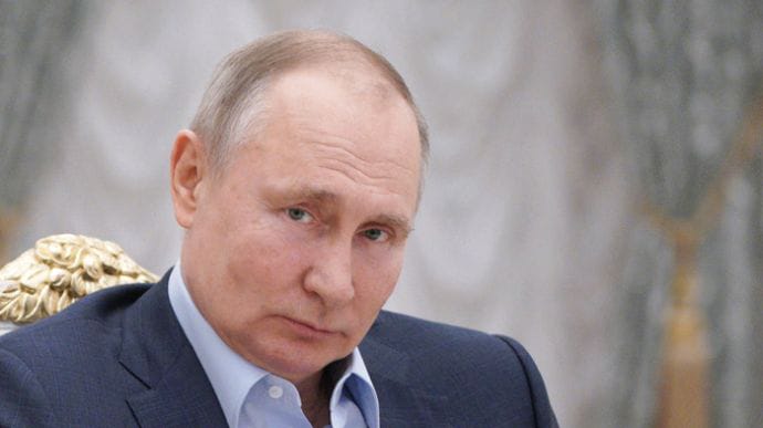 Путин укололся второй раз вакциной против коронавируса 
