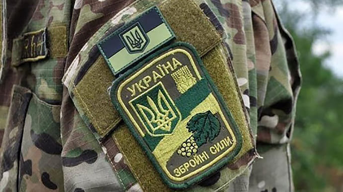 Окупанти поранили українського військового