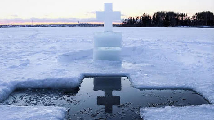 На Крещение Украина окажется в объятиях антициклона, потом мороз начнет отступать