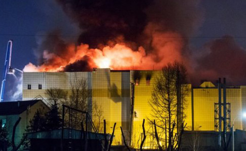 СМИ узнали, почему загорелся кемеровский ТЦ