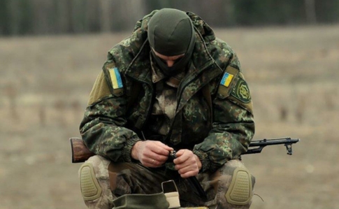 На Донбассе ранили двух украинских бойцов