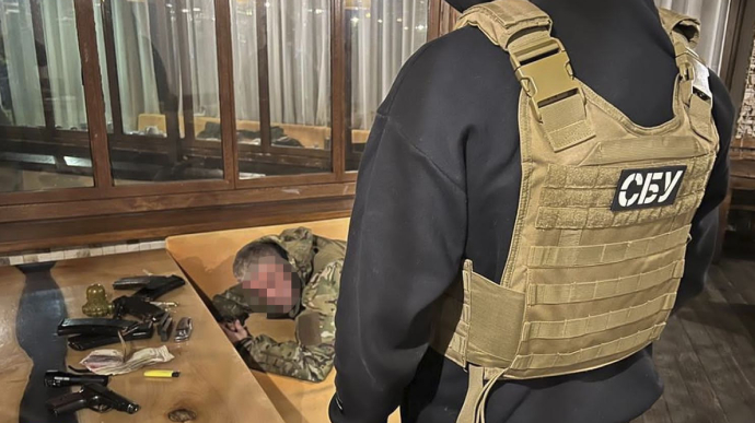 Fake SSU operatives committed robbery in Kharkiv, heavily armed gang detained