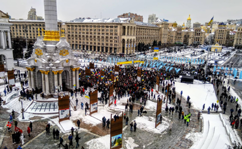 На Майдане собрались участники акции РНС за отставку Порошенко