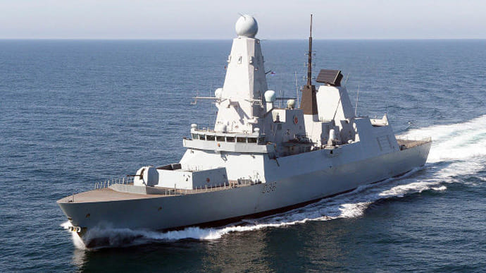 Министр обороны Британии: никто на помешает нашим кораблям ходить вблизи Крыма