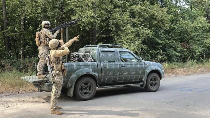 Повітряні сили збили 38 Шахедів, 1 дрон полетів назад в Росію