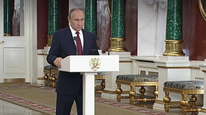 Putin offended by Ukrainian separatism, admits fiasco