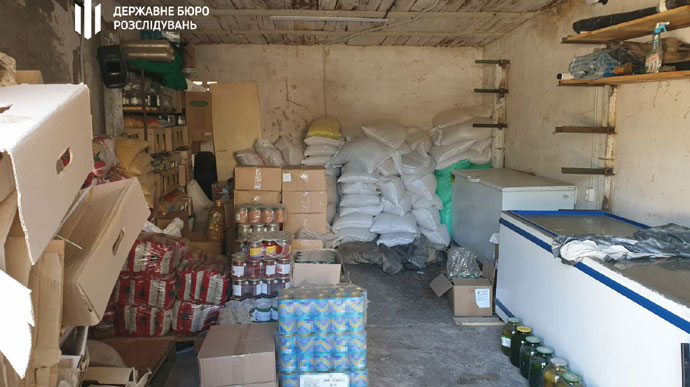 У військових вкрали 3 тонни продуктів – ДБР знайшло підпільний склад 