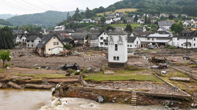 Число погибших в результате наводнения в Германии выросло до 156