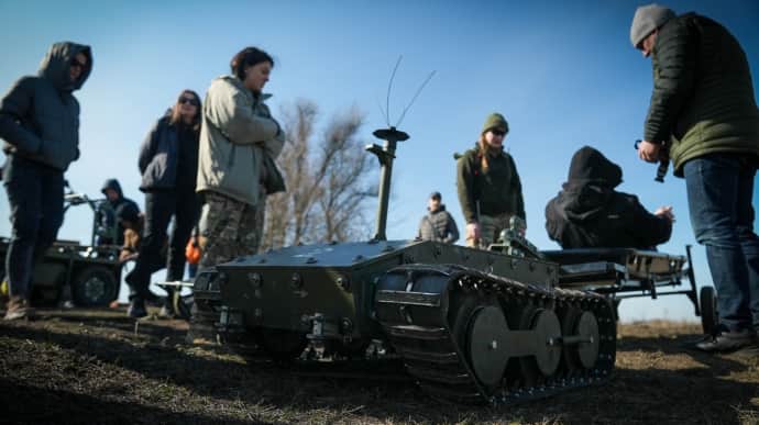 Medical evacuation robots tested in Ukraine – photo