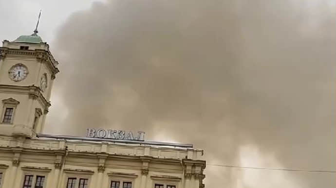 Russian Railways' warehouses on fire in centre of Moscow