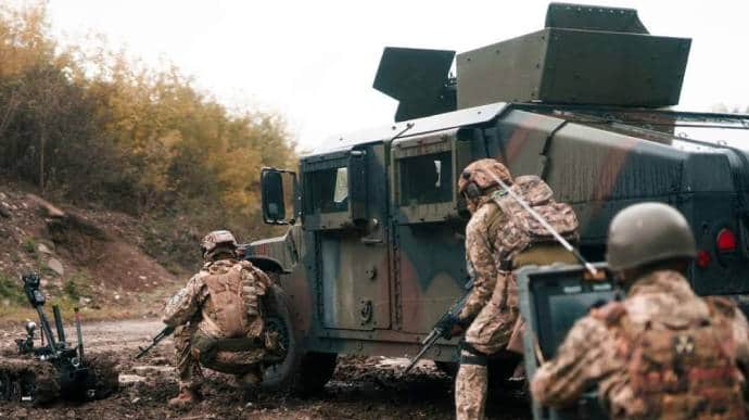 Ukrainian defenders kill 580 Russian soldiers and destroy 26 armoured combat vehicles in one day