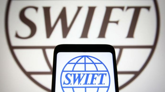 Три банки Білорусі відключили від системи SWIFT