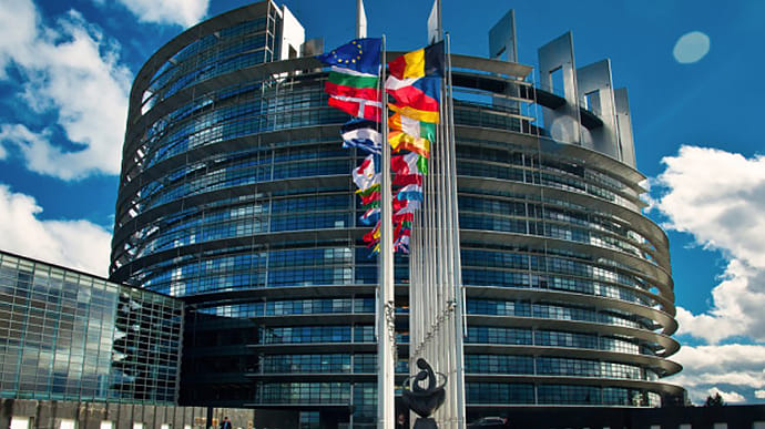 Найбільша фракція Європарламенту виступила за розширення санкцій проти РФ