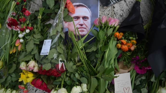 Навального поховають 1 березня на Борисівському цвинтарі в Москві