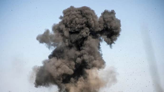 Russians attack farm in Kherson Oblast, injuring one person