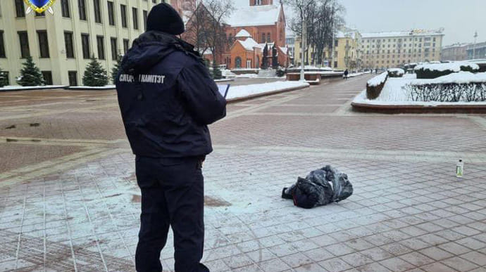 В центре Минска мужчина поджег себя