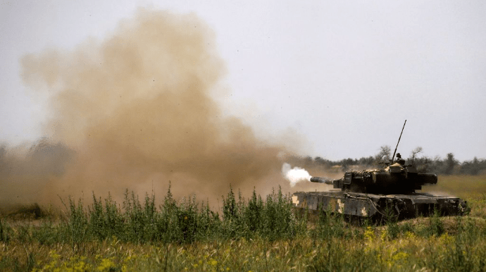 Ukrainian Armed Forces destroy Russian ammunition depot in Kherson