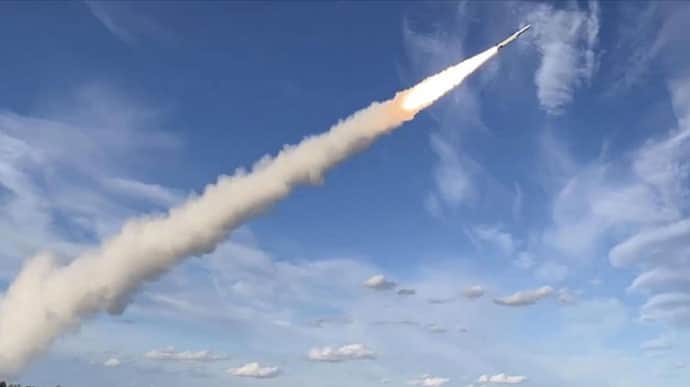 Над Криворожским районом силы ПВО сбили российскую ракету