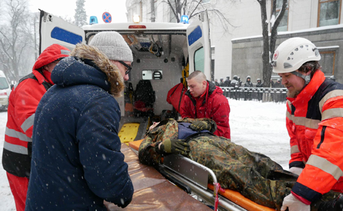 Штурм под ВР: Ранения получили 20 человек, на задержанных составили 4 админпротокола