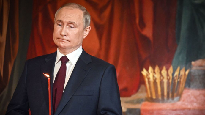 Putin pretends to be a historian again: he says he must return territories