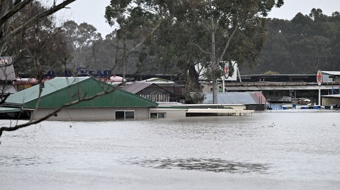 В Австралії через повінь евакуювали близько 50 тисяч людей