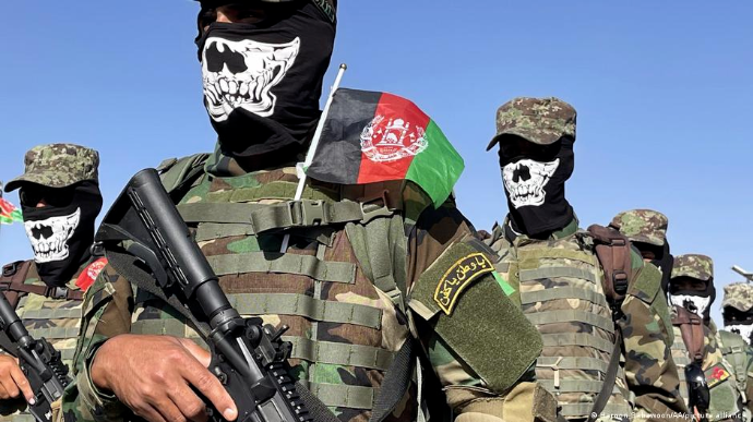 В Афганистане из-за взрыва погиб десяток сотрудников афганских сил безопасности