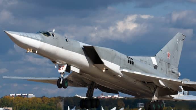 Ukraine's Defence Intelligence reveals details of operation to destroy Tu-22 strategic bombers in Russia