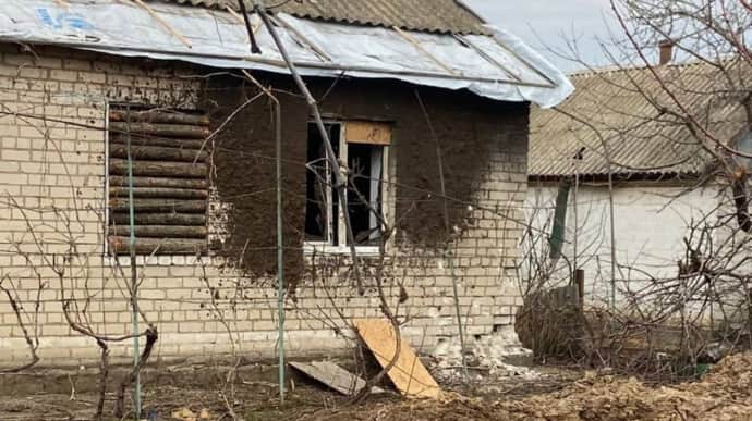 Russian forces kill 1 civilian and injure 8 in Kherson Oblast