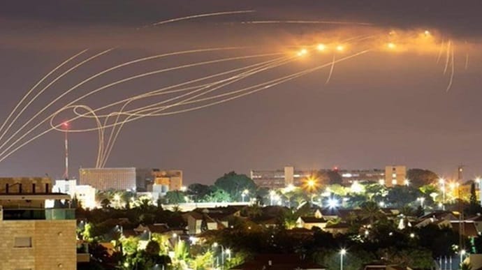 Вночі ХАМАС продовжив обстріли, Ізраїль відповідав масованими ударами по Сектору Гази