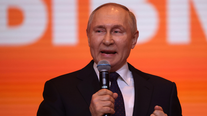 Extras gathered for Russian concert in Luzhniki Stadium: Putin to speak alongside Russian singers