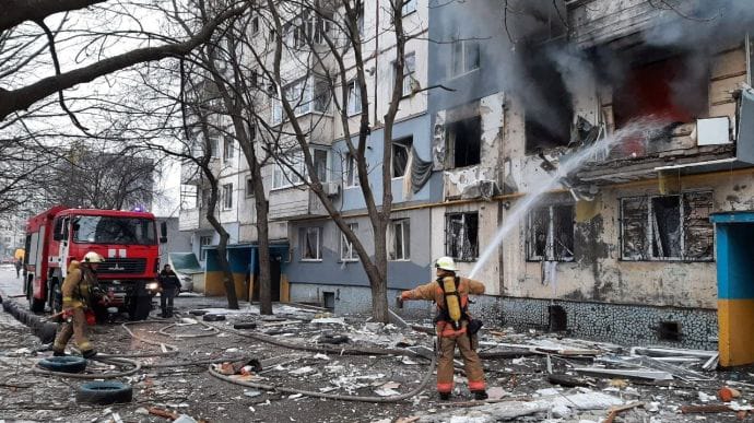 Дев’ятиповерхівка горіла в Кропивницькому: 1 людина загинула, 3 постраждали
