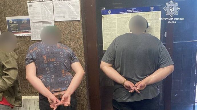 У Києві затримали чоловіків, які пересилали в РФ фото наслідків обстрілу