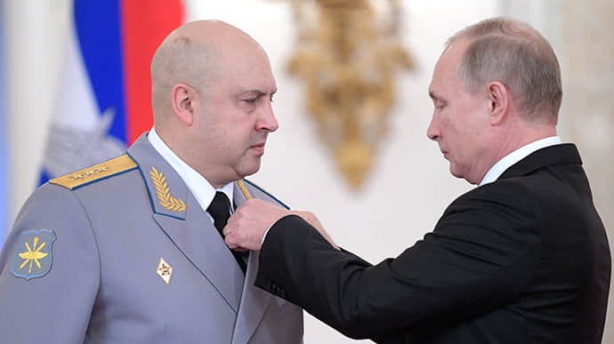 РосСМИ: Путин уволил Суровикина с должности командующего воздушных сил