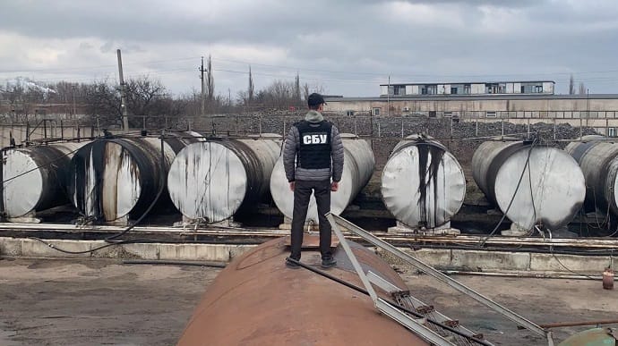 В промышленных масштабах фальсифицировали топливо в Кировоградской области – СБУ