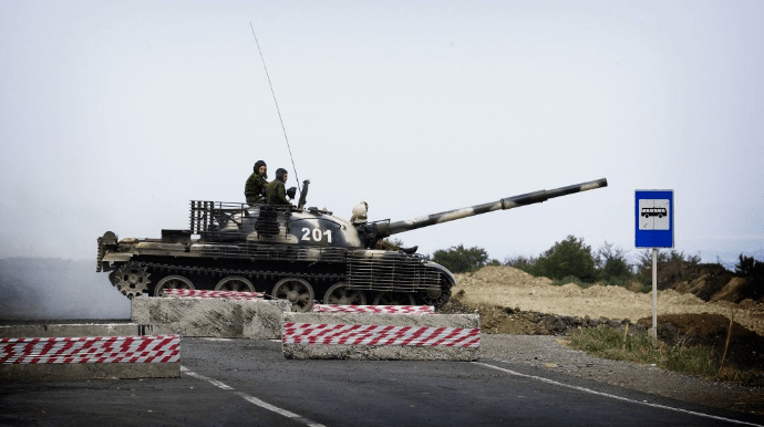 Херсонщина: Росіяни притягнули ешелон 50-річних Т-62 — ОК Південь
