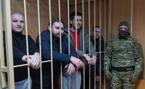 Россия готовится продлить арест 24 пленным украинским морякам