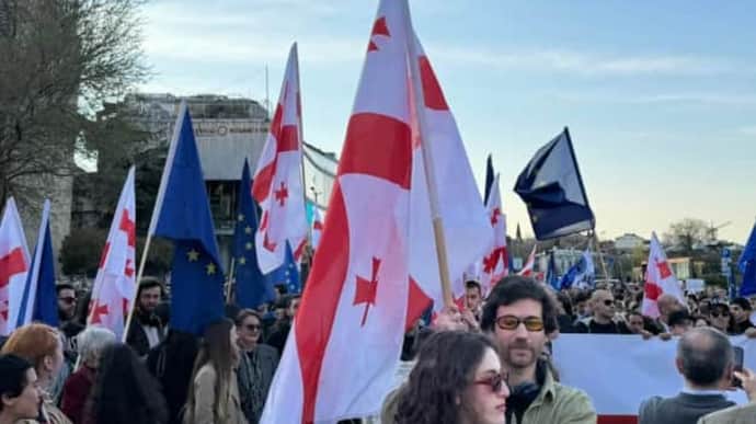 У Тбілісі проходить марш проти російського законопроєкту про іноагентів