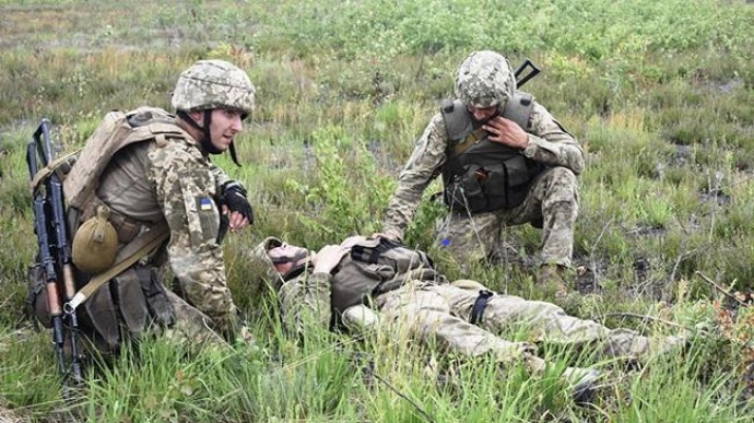 Бойовики поранили двох українських військових
