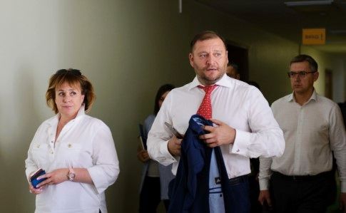 Добкин вышел из Генпрокуратуры без наручников