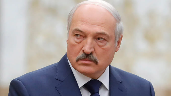 Не помогли боротись із COVID: Лукашенко назвав мерзотниками США та ЄС