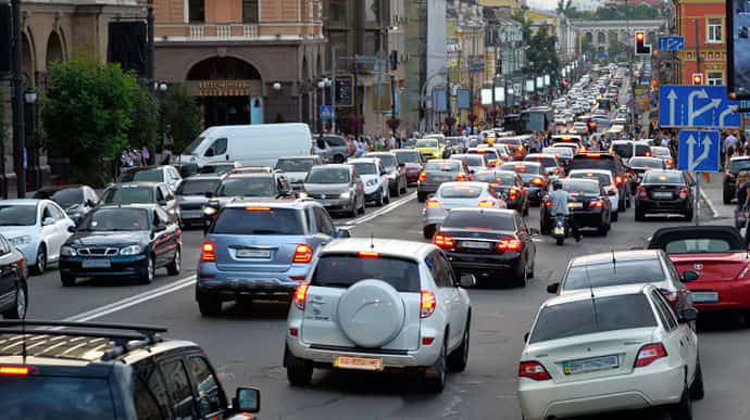На дорогах Киева пробки несмотря на карантин