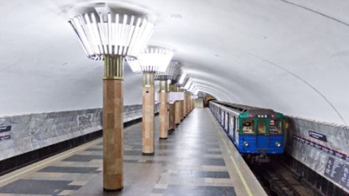 В тунелі Харківського метро затримали стороннього. Довелося зупиняти рух
